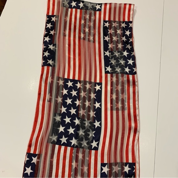 American Flag‎ Stars & Stripes Scarf - Picture 2 of 4